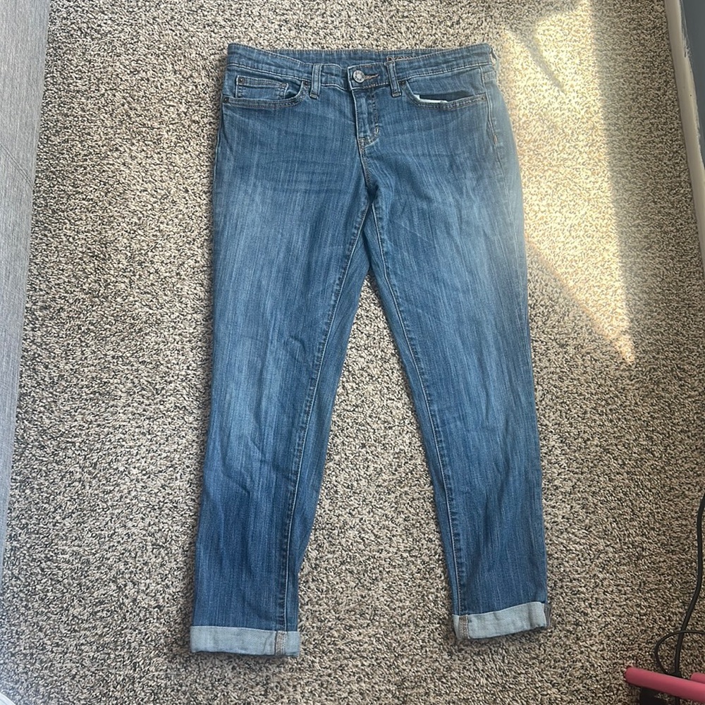 Low waisted pants, Kinda baggy, Women’s 28, Jeans